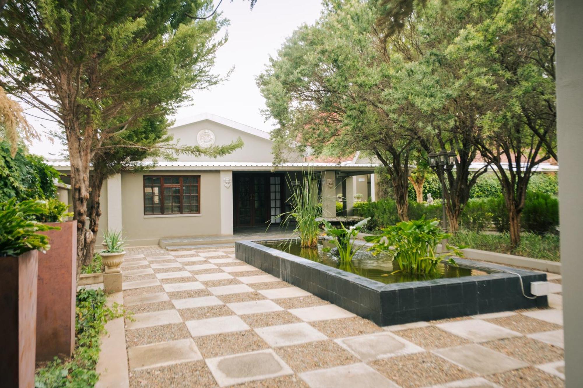 Villa Brocant Guest House Vryburg Esterno foto