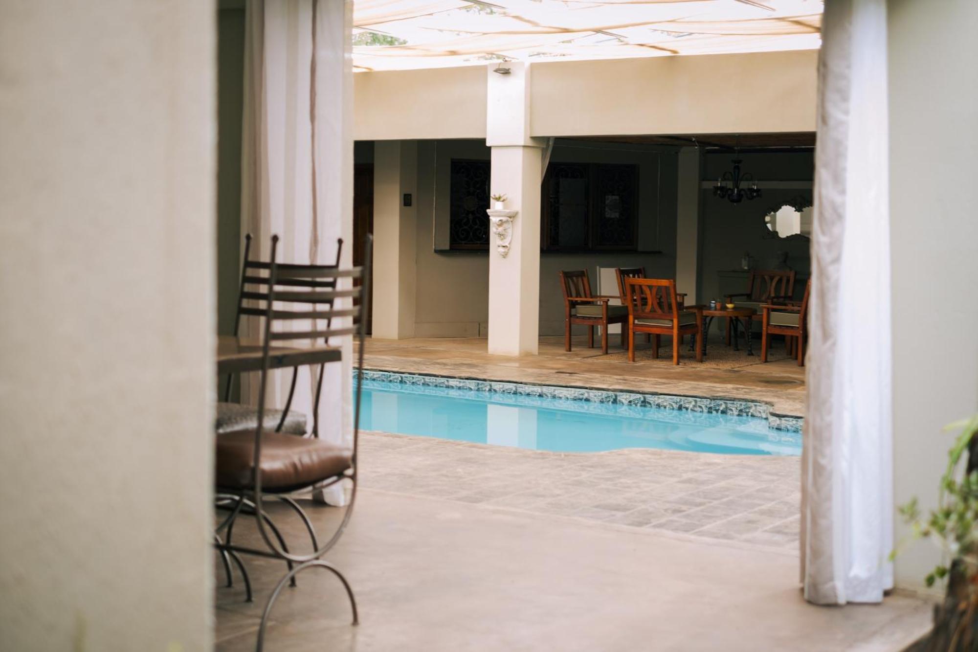 Villa Brocant Guest House Vryburg Esterno foto