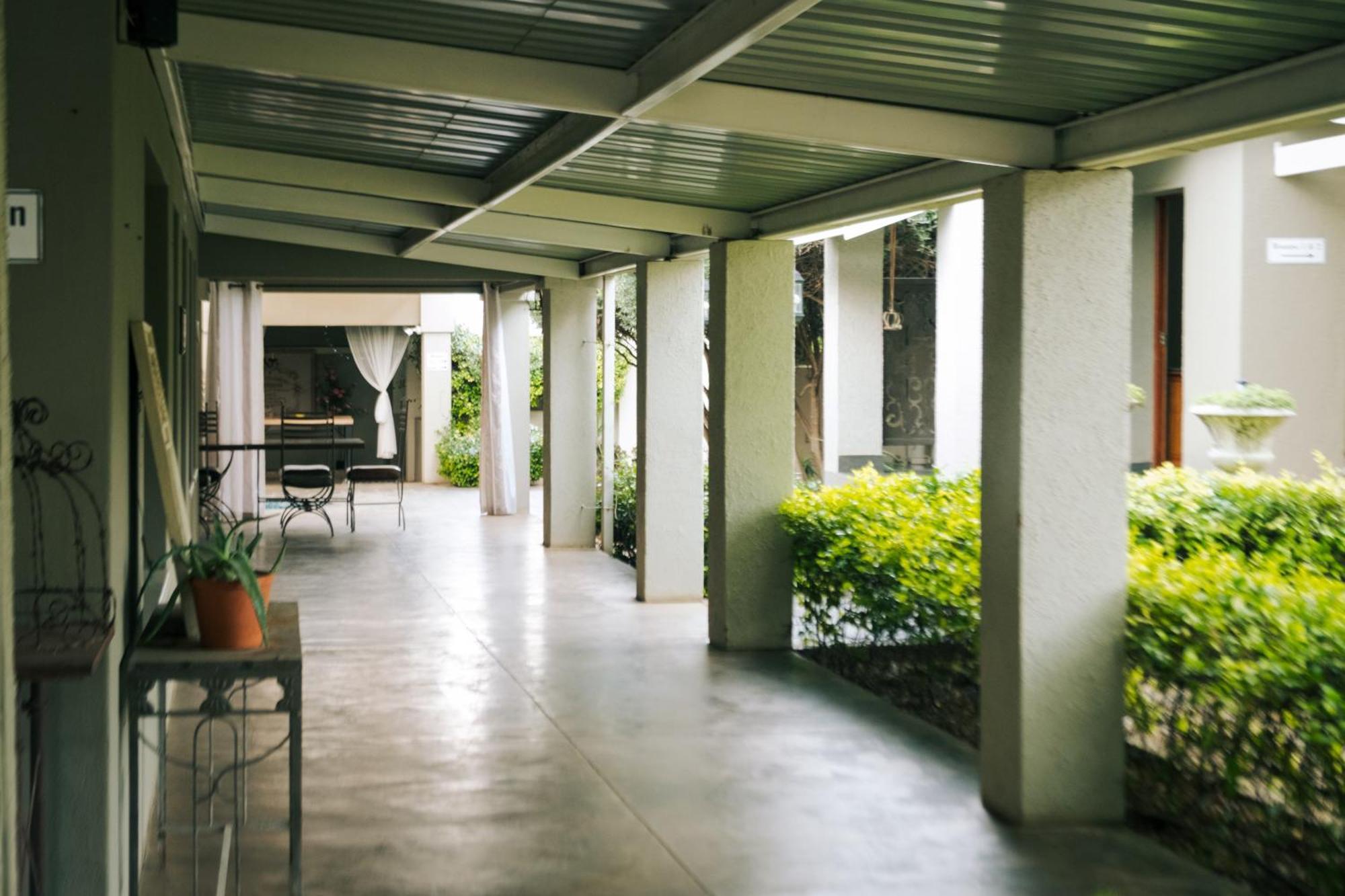 Villa Brocant Guest House Vryburg Esterno foto