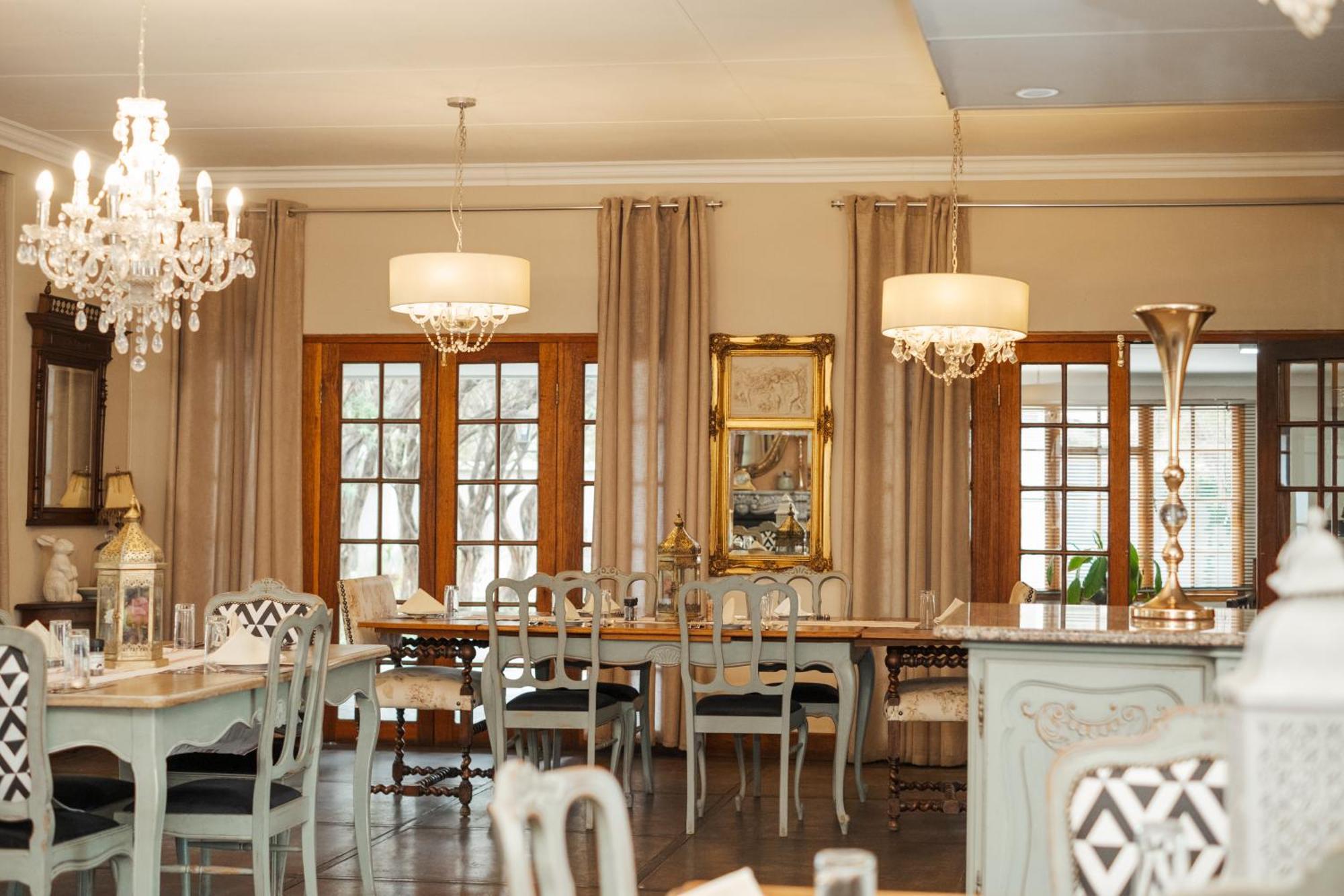 Villa Brocant Guest House Vryburg Esterno foto