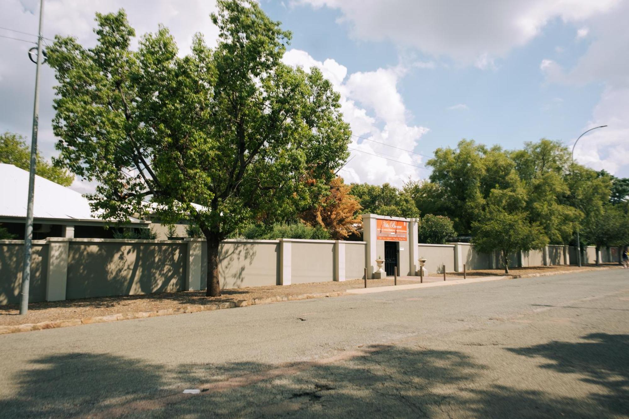 Villa Brocant Guest House Vryburg Esterno foto