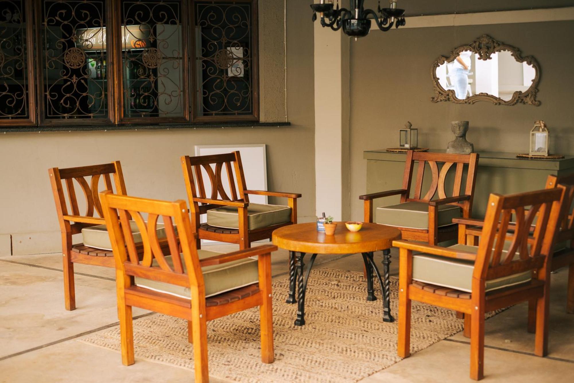 Villa Brocant Guest House Vryburg Esterno foto