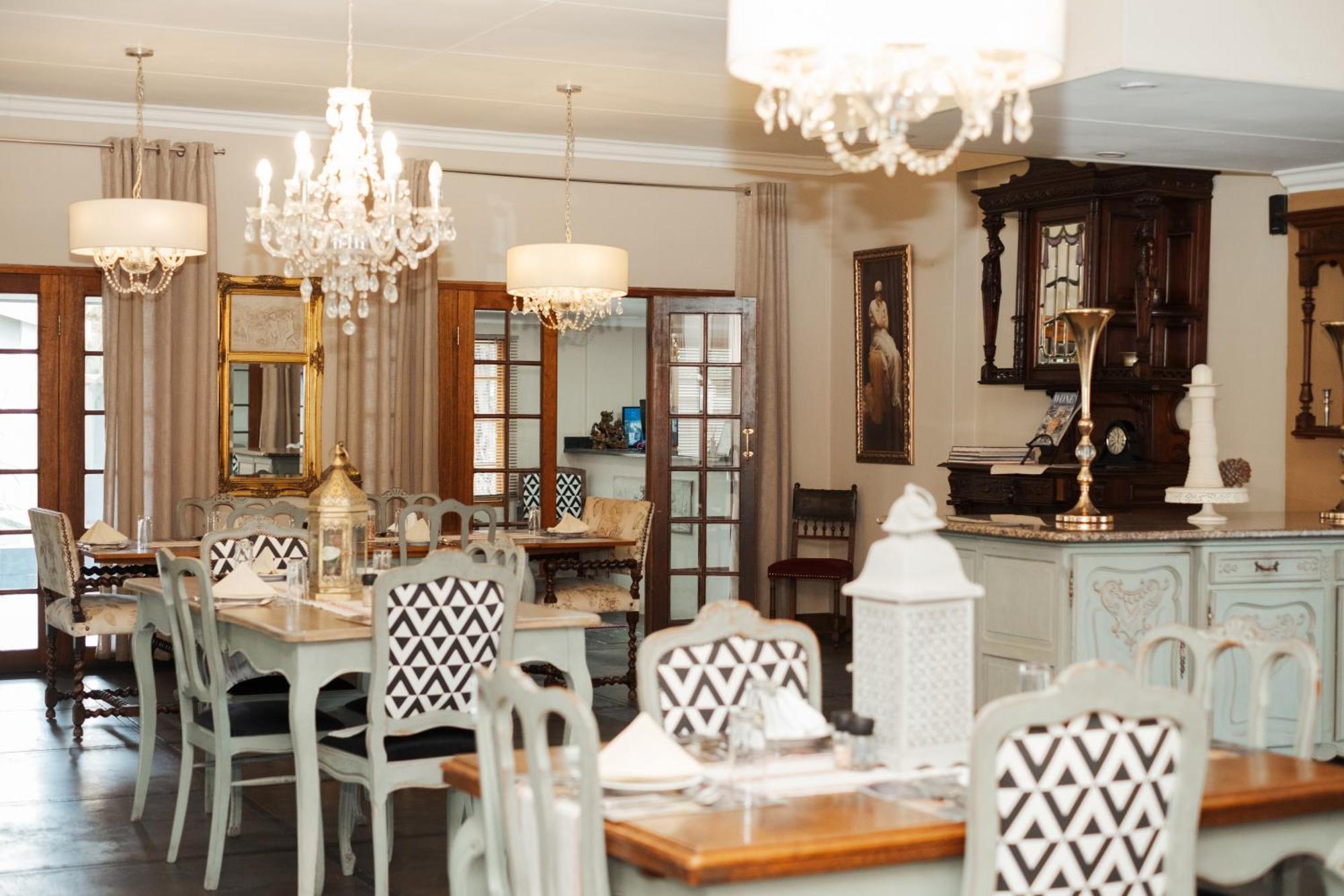 Villa Brocant Guest House Vryburg Esterno foto