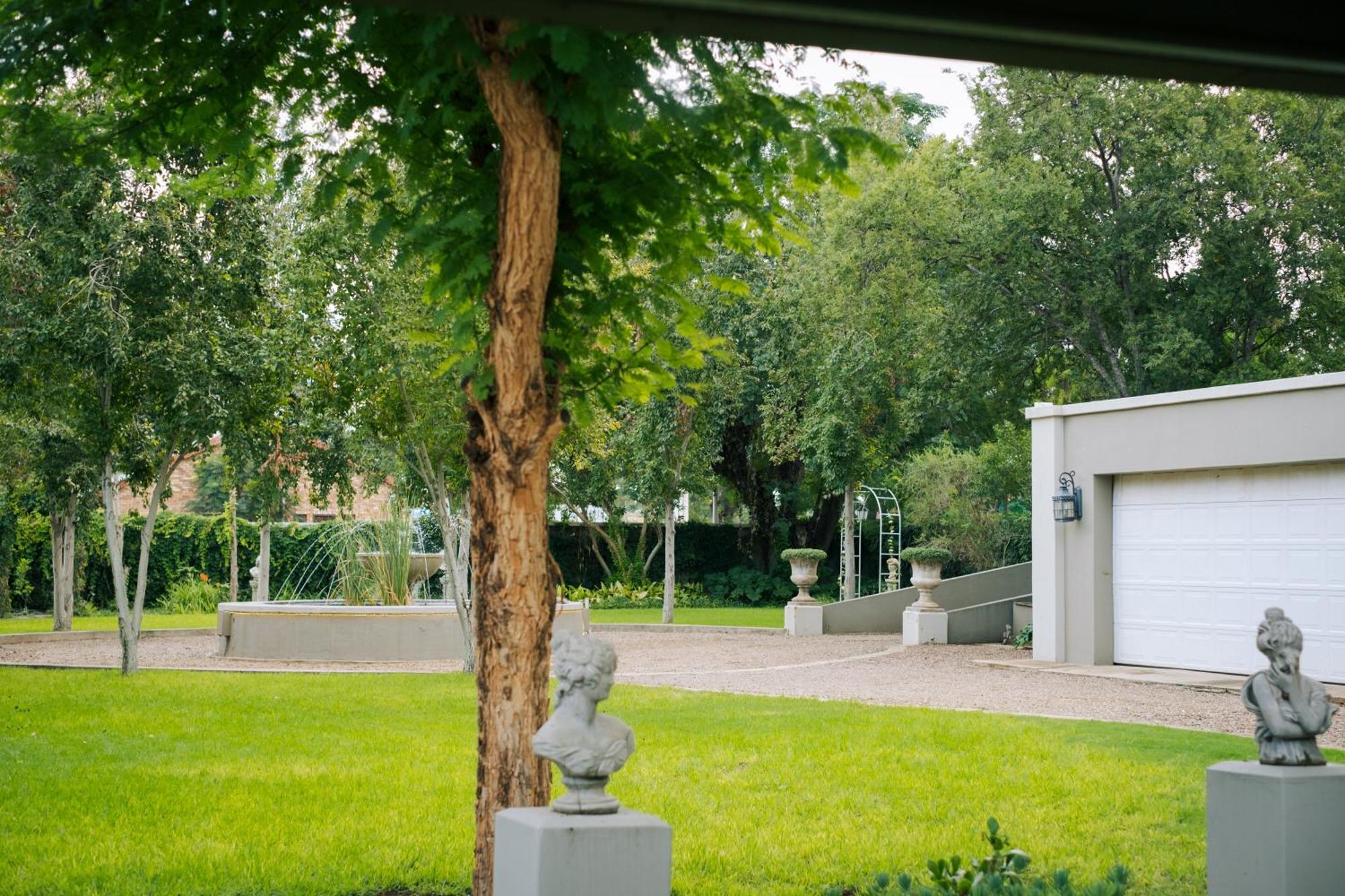 Villa Brocant Guest House Vryburg Esterno foto