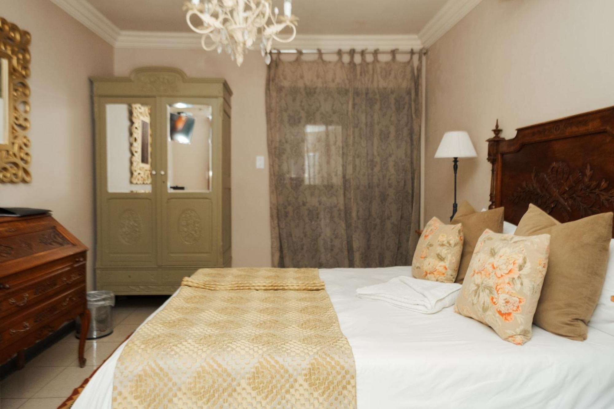 Villa Brocant Guest House Vryburg Esterno foto
