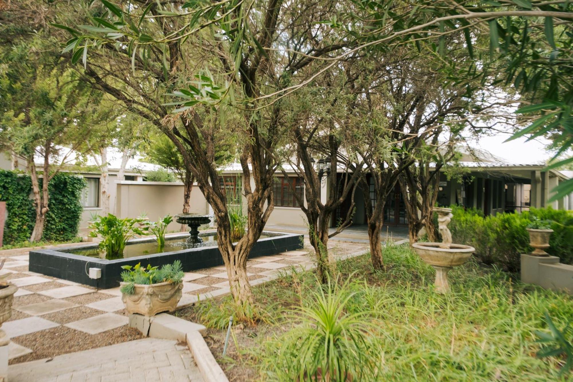 Villa Brocant Guest House Vryburg Esterno foto