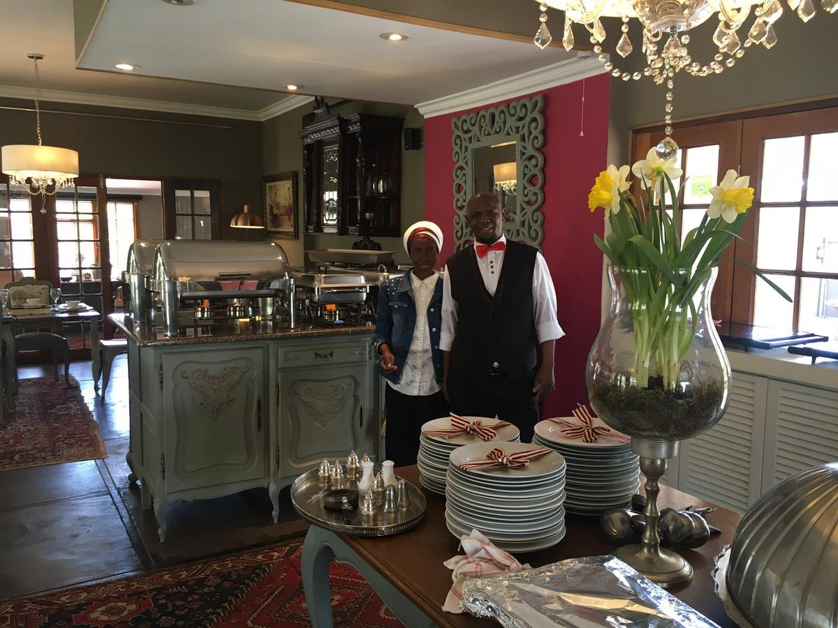 Villa Brocant Guest House Vryburg Esterno foto